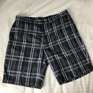 Haggar - Black & Grey Checkered Short / Bermuda